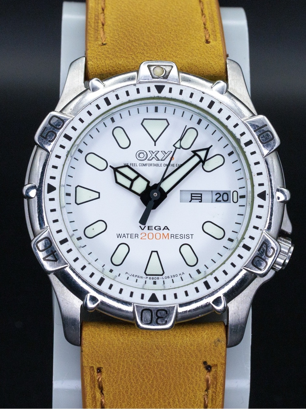 Citizen Oxy Vega Rare 6808-L01595 Vintage 34mm Day Date JDM Import Watch